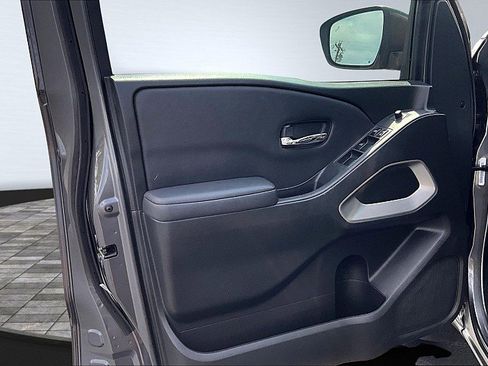 Used 2022 Nissan Frontier SV w/ Technology Package image 20