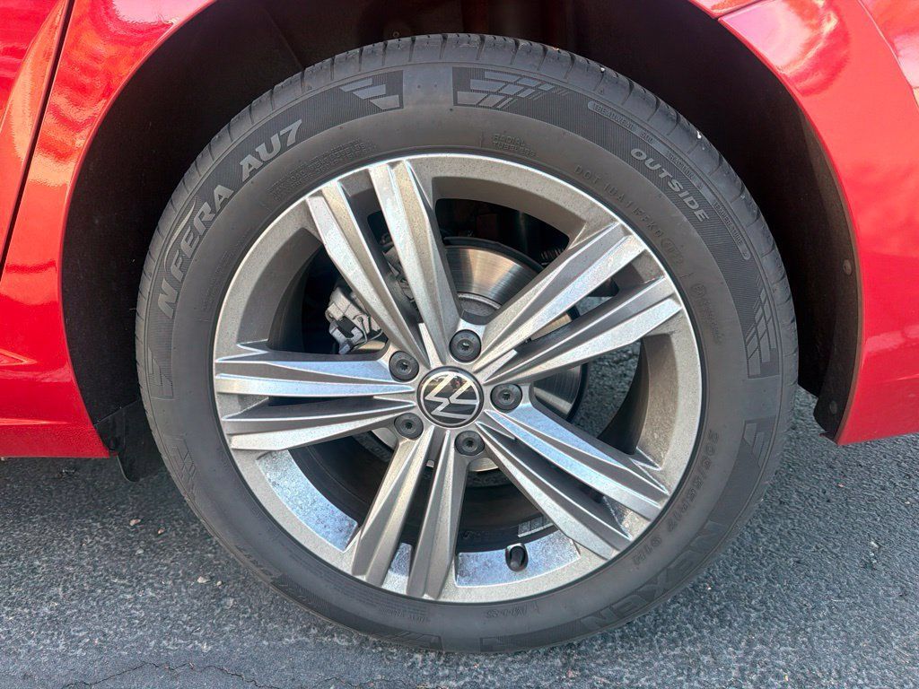 Used 2023 Volkswagen Jetta SE FWD image 7