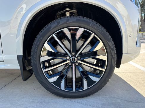 Used 2026 Volvo XC90 B6 Ultra w/ Protection Package Premier AWD/4WD image 7
