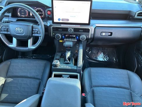 Certified 2025 Toyota 4Runner TRD Off-Road Premium AWD/4WD image 18
