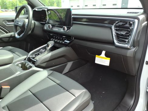 New 2026 GMC Canyon Elevation w/ Convenience Package AWD/4WD image 9