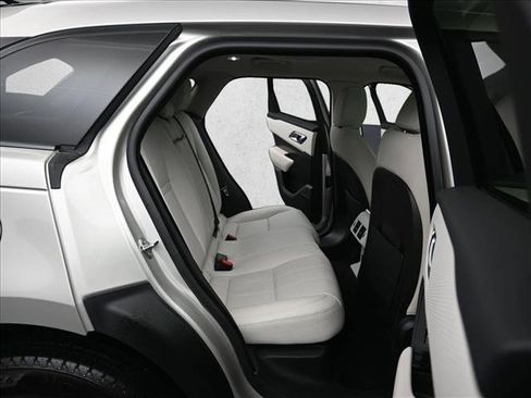 Used 2020 Land Rover Range Rover Velar S image 25