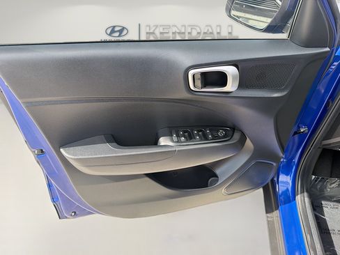 Used 2023 Hyundai Venue SEL w/ Cargo Package FWD image 17