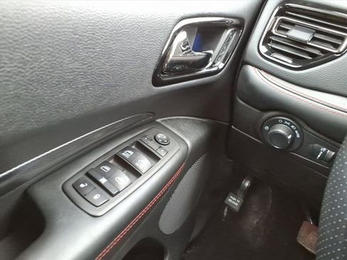 Certified 2024 Dodge Durango GT image 21