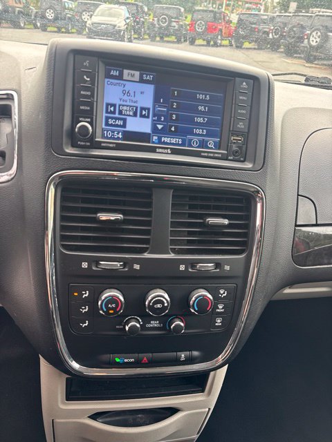Used 2017 Dodge Grand Caravan SE w/ Power Window Group FWD image 12