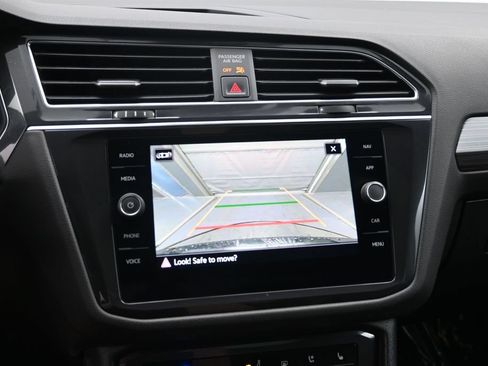 Used 2022 Volkswagen Tiguan SEL R-Line AWD/4WD image 15