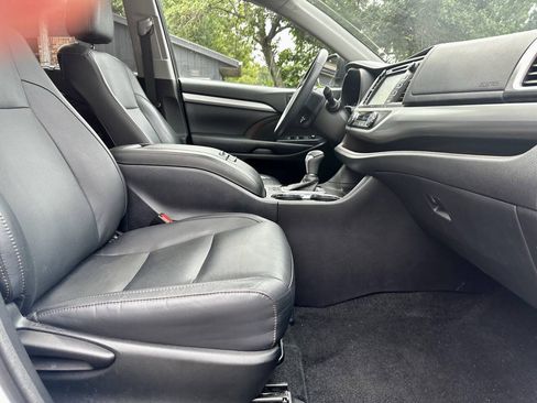 Used 2015 Toyota Highlander XLE AWD/4WD image 15