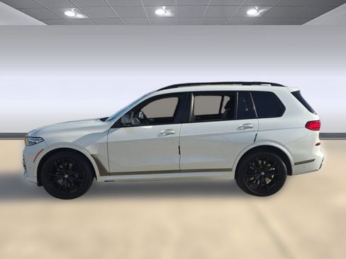 Used 2020 BMW X7 M50i image 2