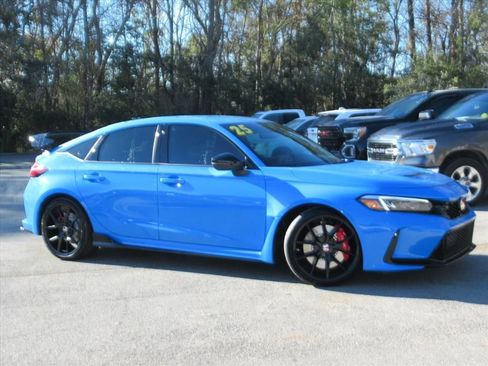 Used 2025 Honda Civic Type R image 2