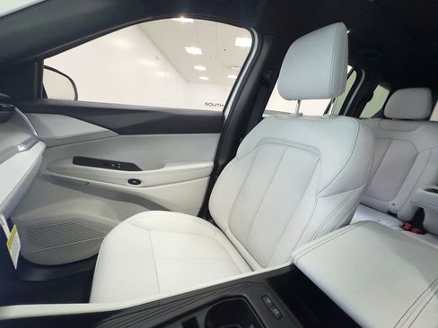 New 2026 Jeep Cherokee Limited image 14