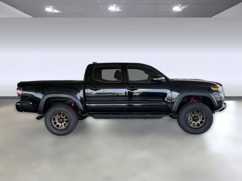 Used 2023 Toyota Tacoma TRD Pro AWD/4WD image 8
