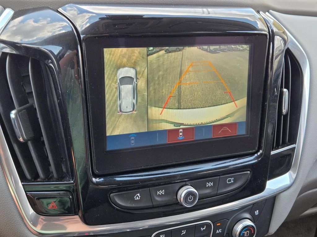 Used 2019 Chevrolet Traverse Premier w/ Driver Confidence II Package FWD image 27