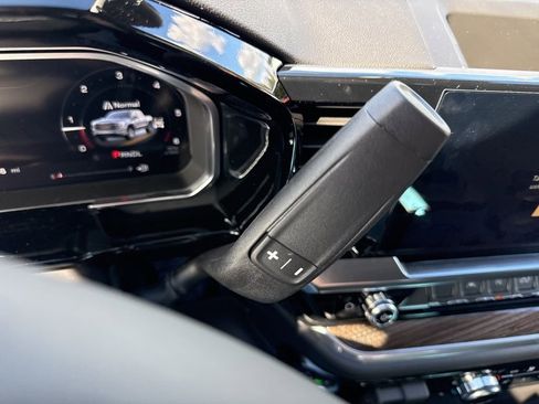 New 2026 GMC Sierra 1500 Elevation image 17