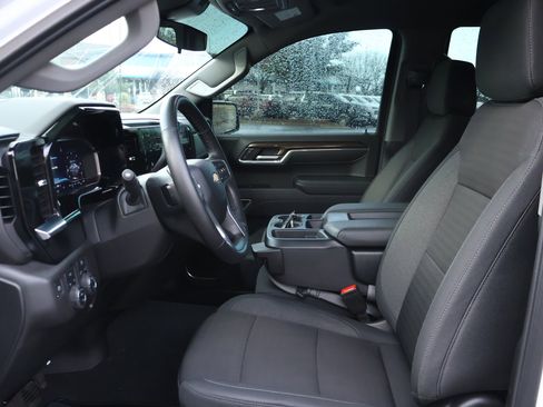 Used 2024 Chevrolet Silverado 1500 LT w/ Protection Package image 11