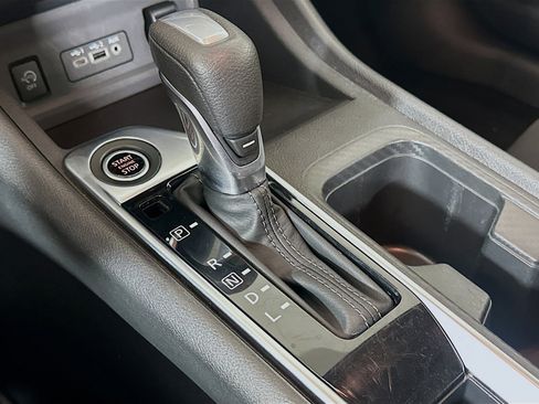 Used 2024 Nissan Sentra SV image 24