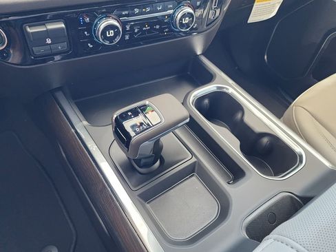 New 2026 GMC Sierra 1500 SLT w/ SLT Premium Plus Package image 30