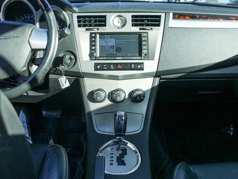 Used 2010 Chrysler Sebring Limited image 16