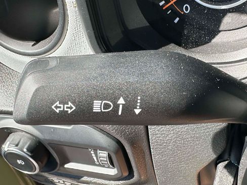 Used 2025 Jeep Wrangler Sport AWD/4WD image 18