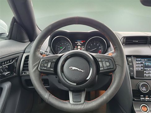 Used 2015 Jaguar F-TYPE S RWD image 11