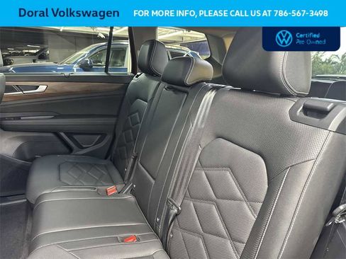 Certified 2025 Volkswagen Atlas SE w/ Black Wheel Package image 22
