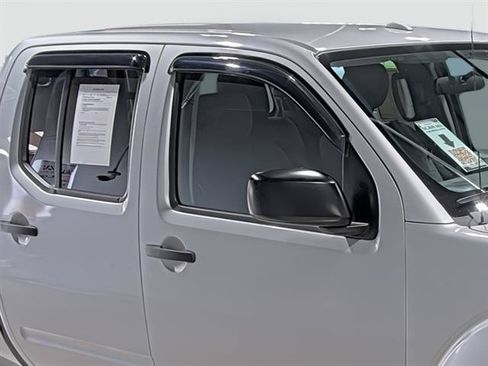 Used 2016 Nissan Frontier SV AWD/4WD image 16