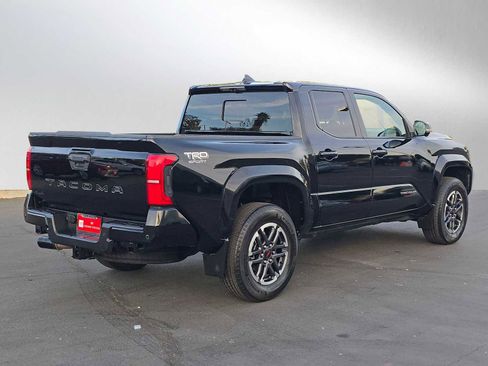 Used 2024 Toyota Tacoma TRD Sport image 3