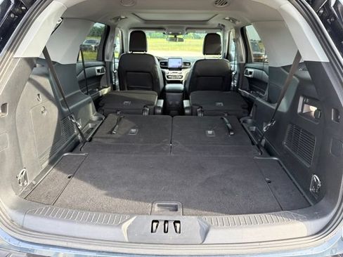 Used 2024 Ford Explorer XLT w/ Equipment Group 202A AWD/4WD image 19