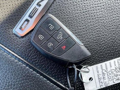 Used 2024 GMC Sierra 3500 Denali w/ Denali Reserve Package image 36