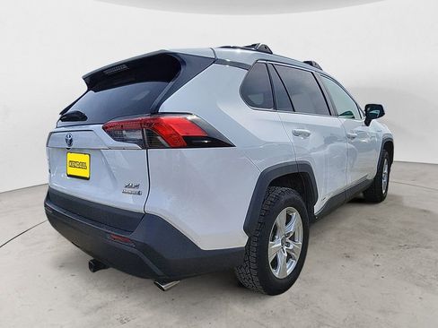 Used 2019 Toyota RAV4 XLE w/ Convenience Package image 3