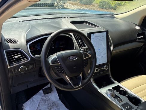 Used 2021 Ford Edge SEL w/ Cargo Accessory Package image 14
