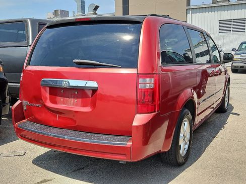 Used 2008 Dodge Grand Caravan SXT FWD image 3