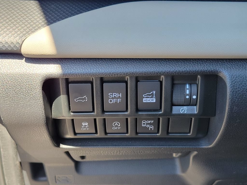 Used 2023 Subaru Forester Limited w/ Popular Package #2 AWD/4WD image 12