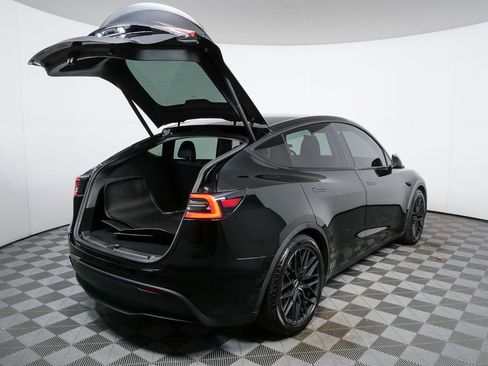 Used 2021 Tesla Model Y Performance image 12