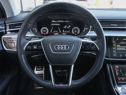 Used 2022 Audi S8 AWD/4WD image 18