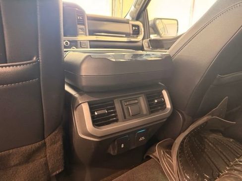 Used 2021 Ford F150 Lariat w/ Equipment Group 502A High AWD/4WD image 18