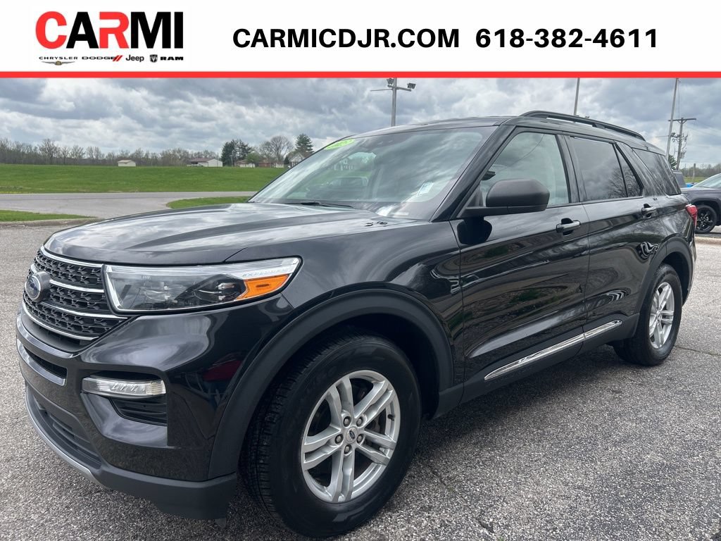Used 2023 Ford Explorer XLT w/ Equipment Group 202A RWD image 3