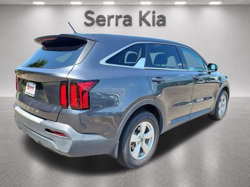 Used 2022 Kia Sorento LX FWD image 5