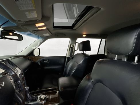 Used 2017 INFINITI QX80 4WD w/ Driver Assistance Package image 22