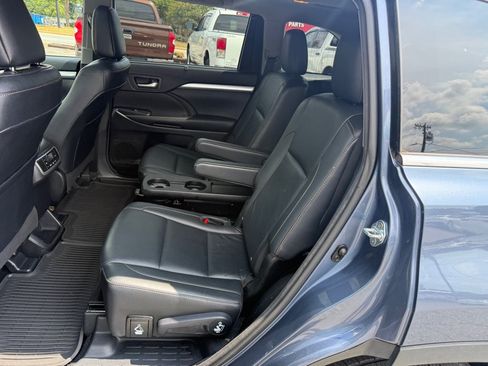 Used 2016 Toyota Highlander XLE w/ Protection Package #3 AWD/4WD image 14