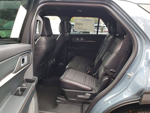 New 2026 Ford Explorer ST-Line w/ ST-Line Street Pack image 11