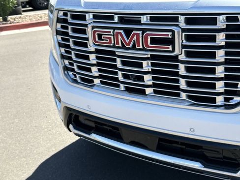 New 2026 GMC Yukon Denali AWD/4WD image 32