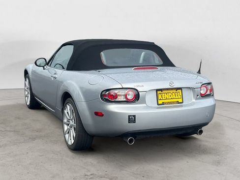 Used 2008 MAZDA MX-5 Miata Grand Touring RWD image 7