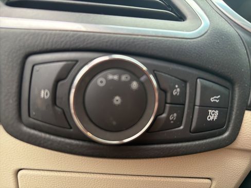 Used 2019 Ford Edge Titanium w/ Cold Weather Package image 22