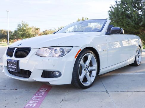 Used 2012 BMW 335i Convertible image 3