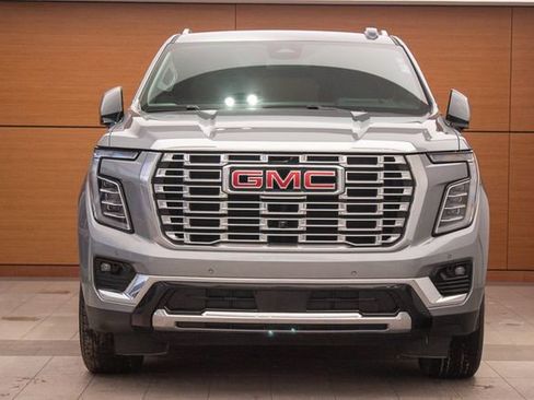 Used 2025 GMC Yukon Denali image 2
