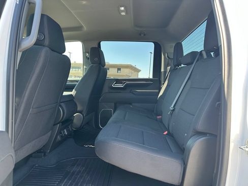 Used 2025 Chevrolet Silverado 2500 LT w/ Convenience Package AWD/4WD image 11