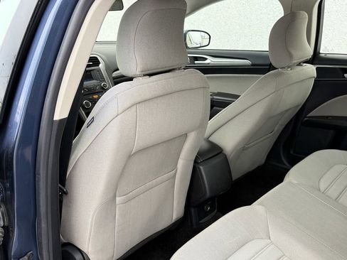 Used 2018 Ford Fusion S image 26