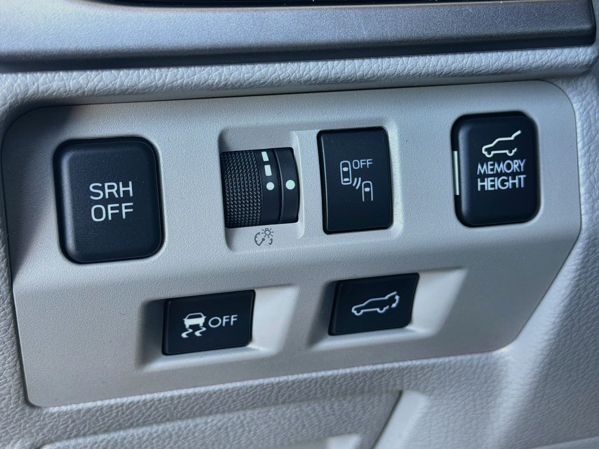 Used 2018 Subaru Forester 2.5i Limited AWD/4WD image 16