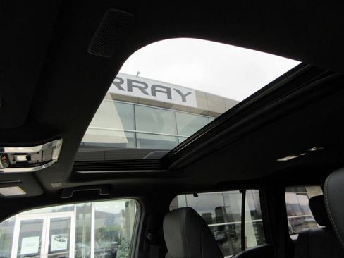 Used 2026 Lexus GX 550 w/ Accessory Package (CT) image 17