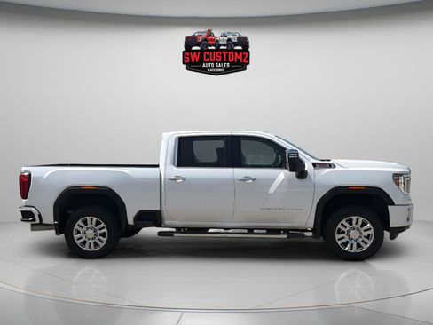 Used 2022 GMC Sierra 2500 Denali AWD/4WD image 8